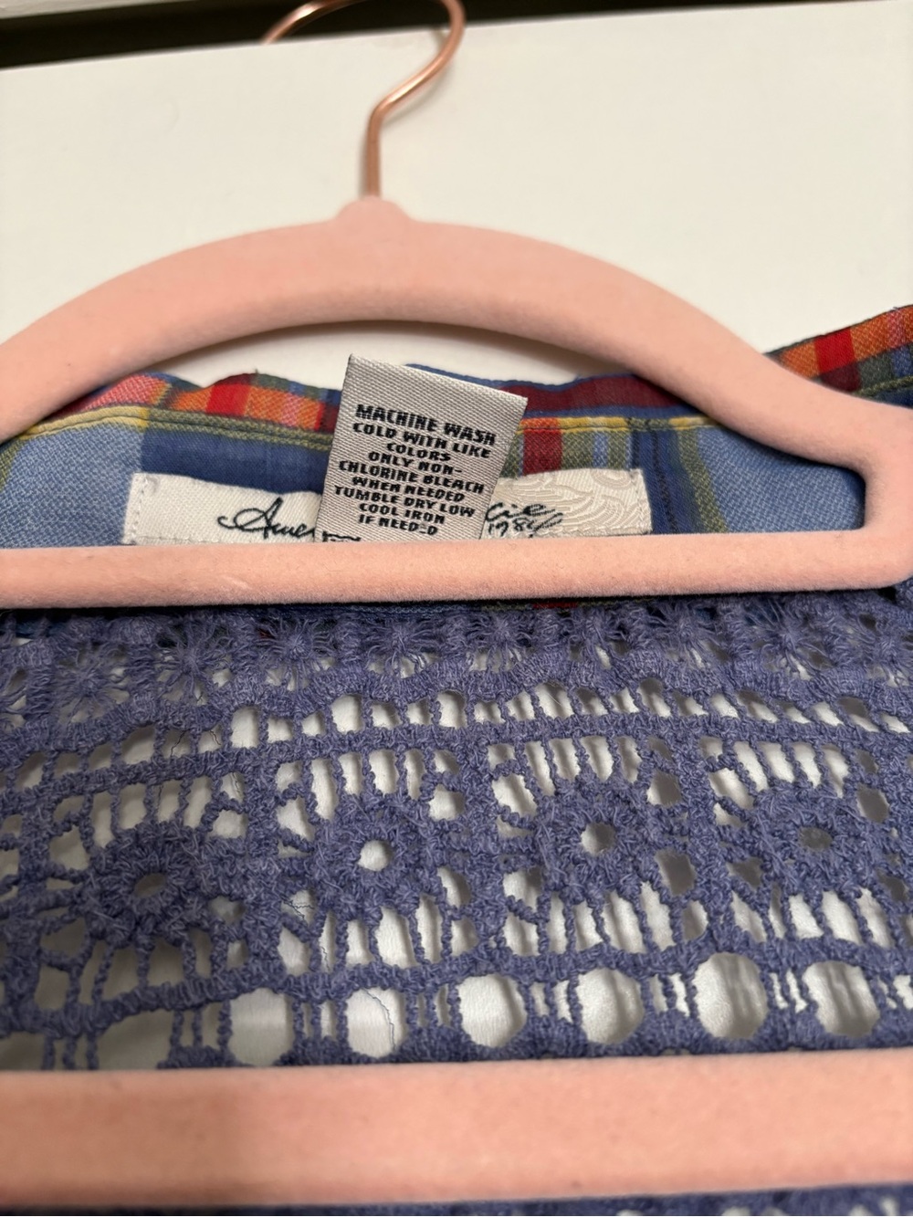 American Rag plaid lightweight blouse. - Picture 4 of 9